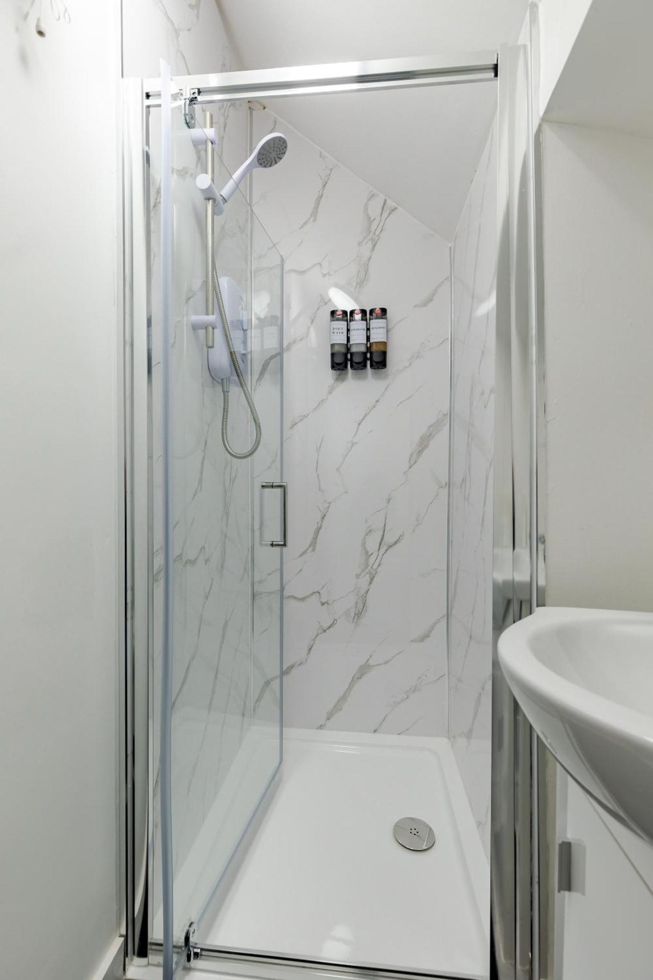 Stay Hub City Centre - Self Check-In Birmingham Room photo